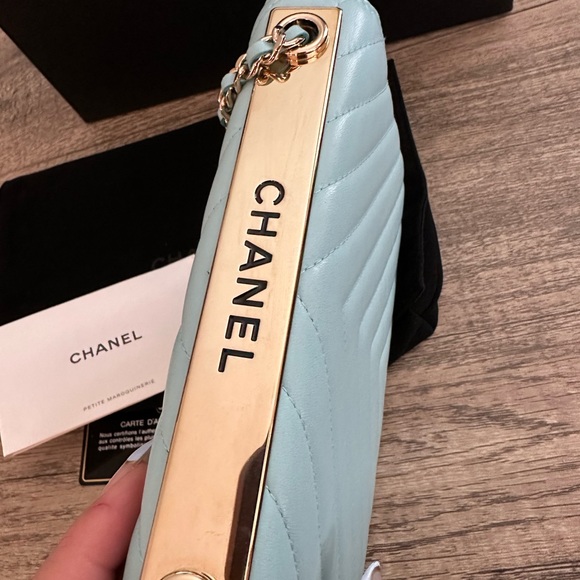 Chanel Wallet on Chain 💯 authentic - Picture 3 of 14